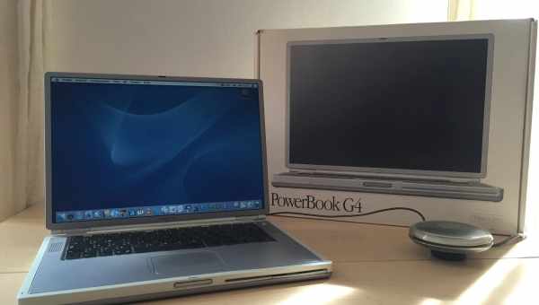 PowerBook G4 з титану. Apple намагається виділитися...